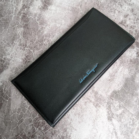 Вертикальное портмоне Ferragamo