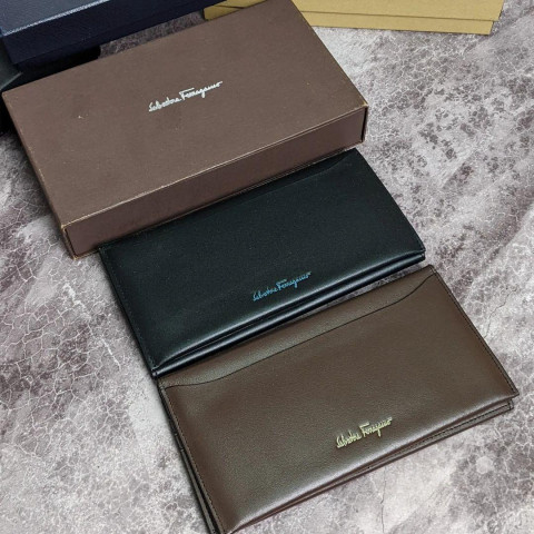 Вертикальное портмоне Ferragamo