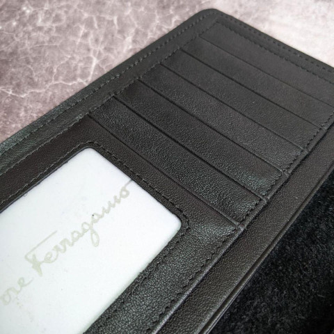 Вертикальное портмоне Ferragamo