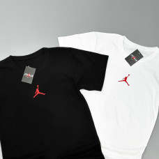 Футболка(біла)+футболка(чорна) Air Jordan червоний логотип