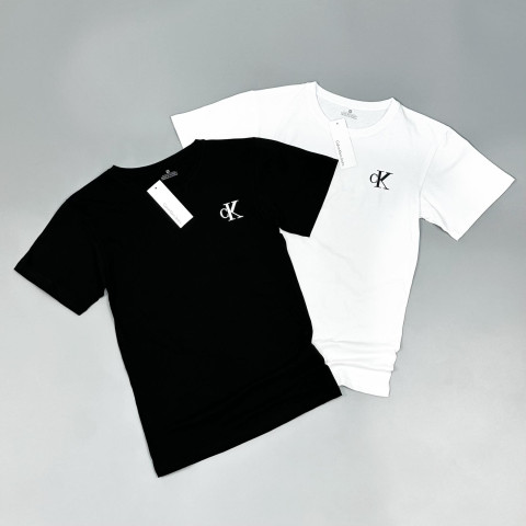 Футболка(біла)+футболка(чорна) Calvine Klein