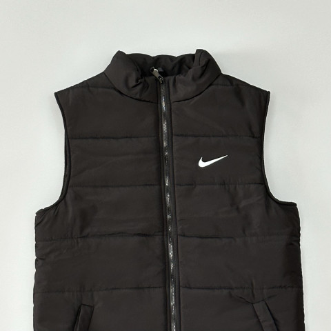 Жилетка Nike чорна